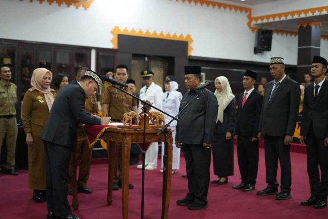 
					Tegaskan Integritas dan Layanan Publik, WaliKota Metro Lantik 10 Pejabat Baru